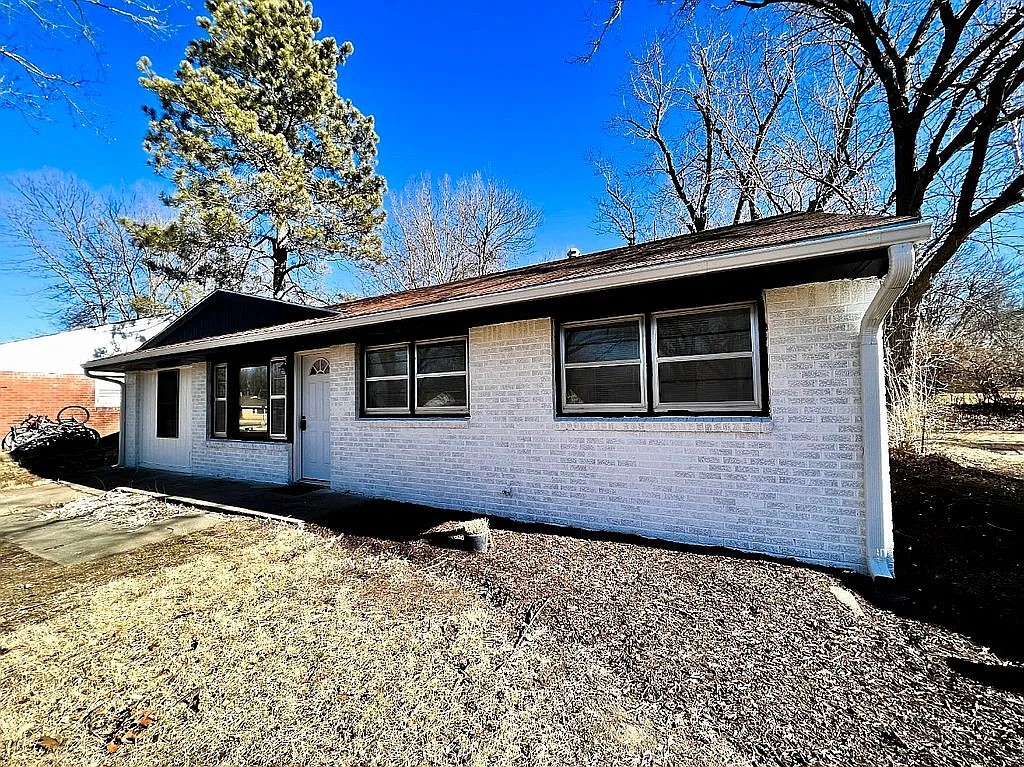 1416 Hartford Road