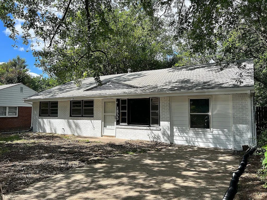 1533 Hartford Road